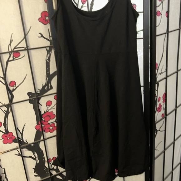 City chic little black dress with pockets - Picture 8 of 9